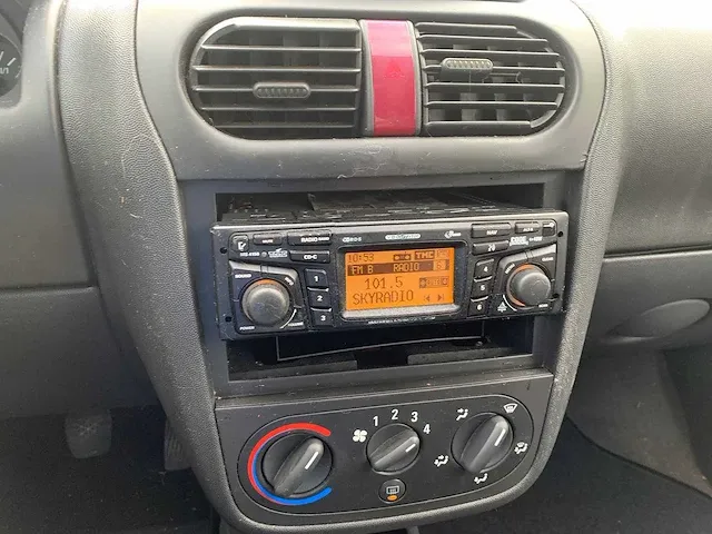 Opel corsa 1.0 12v essentia, 88-np-zp - afbeelding 5 van  15