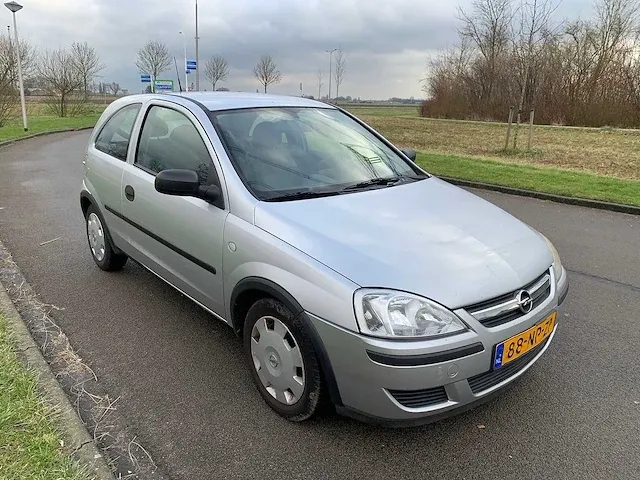 Opel corsa 1.0 12v essentia, 88-np-zp - afbeelding 10 van  15