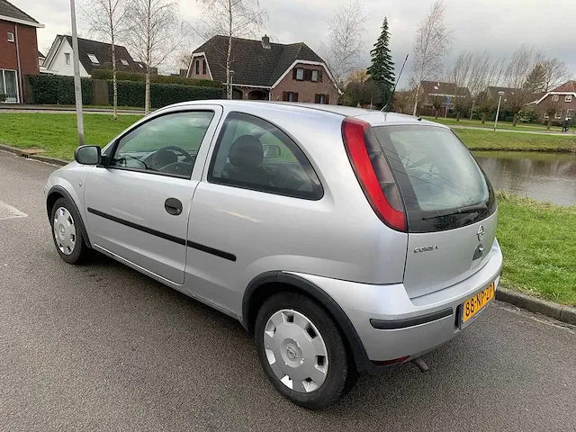 Opel corsa 1.0 12v essentia, 88-np-zp - afbeelding 11 van  15