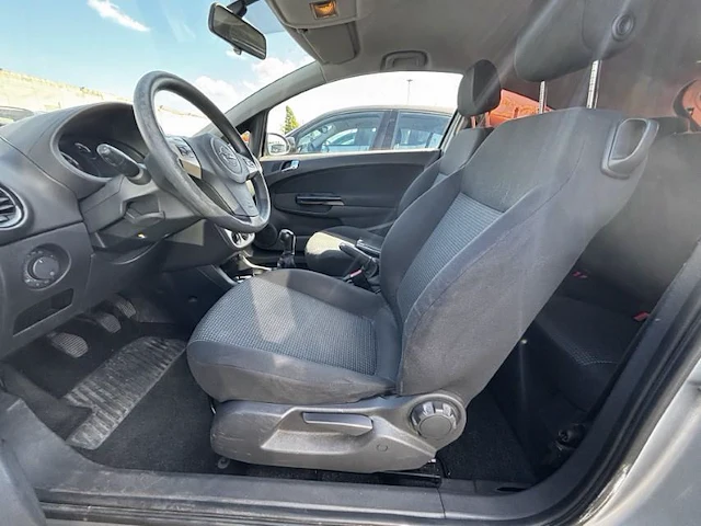 Opel corsa 1.0i essentia 60, 2010 - afbeelding 8 van  32