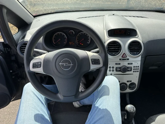 Opel corsa 1.0i essentia 65, 2011 - afbeelding 2 van  32