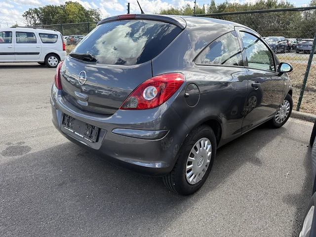 Opel corsa 1.0i essentia 65, 2011 - afbeelding 27 van  32