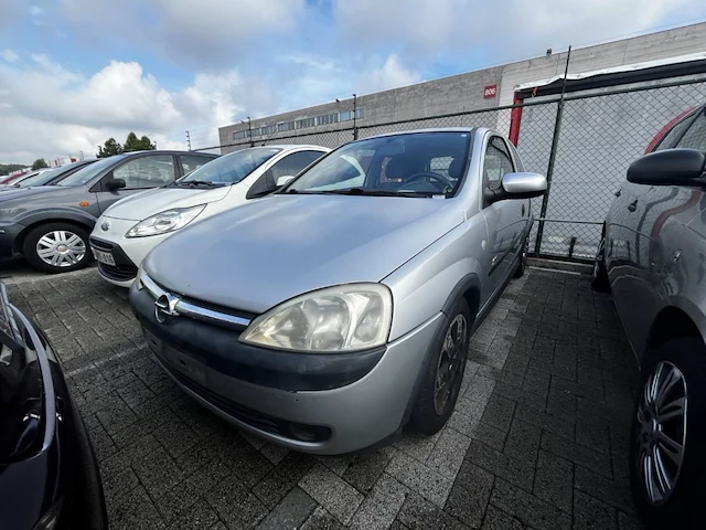 Opel corsa 1.0i xep 12v essentia 60,2002 - afbeelding 1 van  39