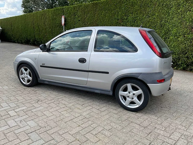 Opel corsa 11-hk-bj - afbeelding 28 van  37