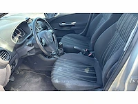 Opel corsa 1.2-16v 111 edition 2010 | 84-kvr-7 i - afbeelding 3 van  16