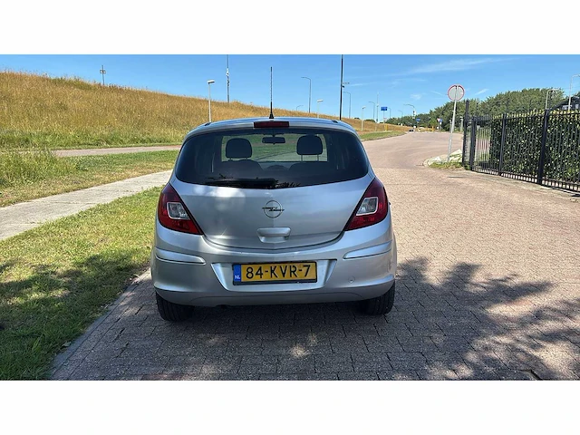 Opel corsa 1.2-16v 111 edition 2010 | 84-kvr-7 i - afbeelding 5 van  16