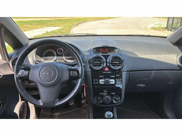 Opel corsa 1.2-16v 111 edition 2010 | 84-kvr-7 i - afbeelding 11 van  16