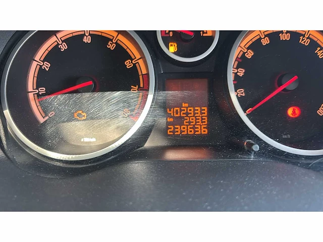 Opel corsa 1.2-16v 111 edition 2010 | 84-kvr-7 i - afbeelding 12 van  16