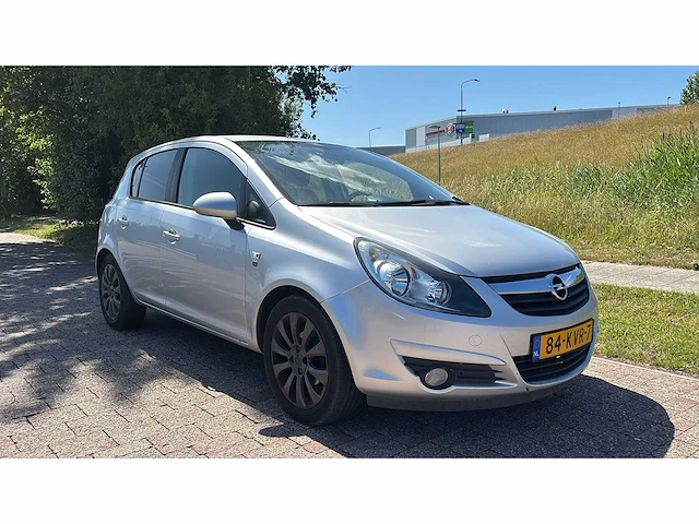 Opel corsa 1.2-16v 111 edition 2010 | 84-kvr-7 i - afbeelding 13 van  16
