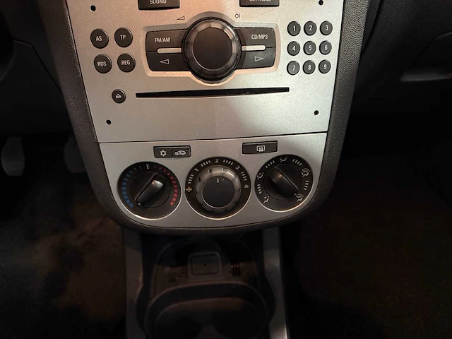Opel corsa 1.2-16v 111 edition, tn-081-l - afbeelding 4 van  16
