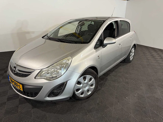 Opel corsa 1.2-16v 111 edition, tn-081-l - afbeelding 1 van  16