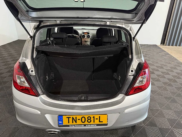 Opel corsa 1.2-16v 111 edition, tn-081-l - afbeelding 11 van  16