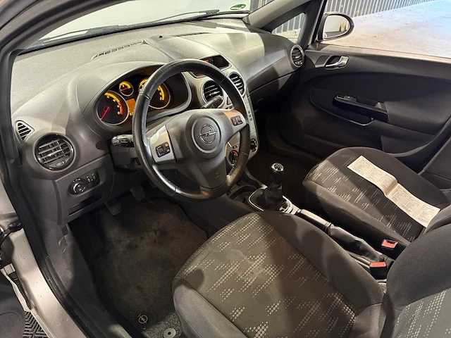 Opel corsa 1.2-16v 111 edition, tn-081-l - afbeelding 14 van  16