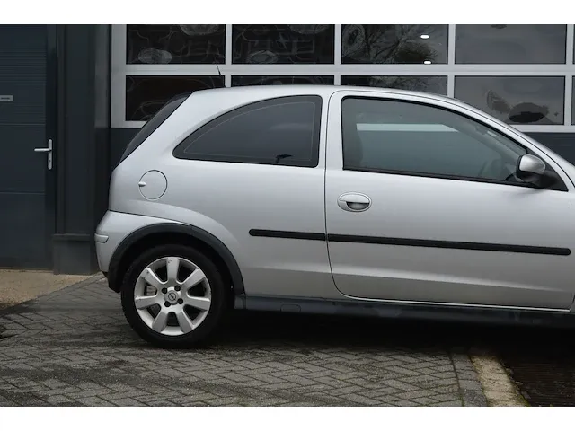 Opel corsa 1.2-16v | 2006 | apk tot maart 2024 | - afbeelding 2 van  25