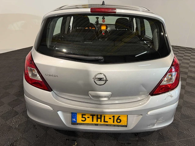 Opel corsa 1.2-16v ann. edition, 5-thl-16 - afbeelding 13 van  19