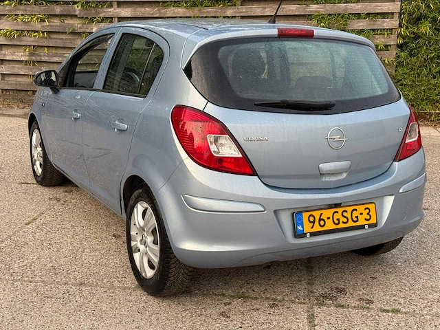 Opel corsa 1.2-16v business , 96-gsg-3 - afbeelding 6 van  11
