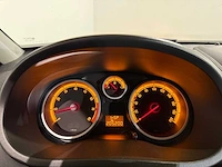 Opel corsa 1.2-16v color ed, 99-rnh-3 - afbeelding 2 van  14