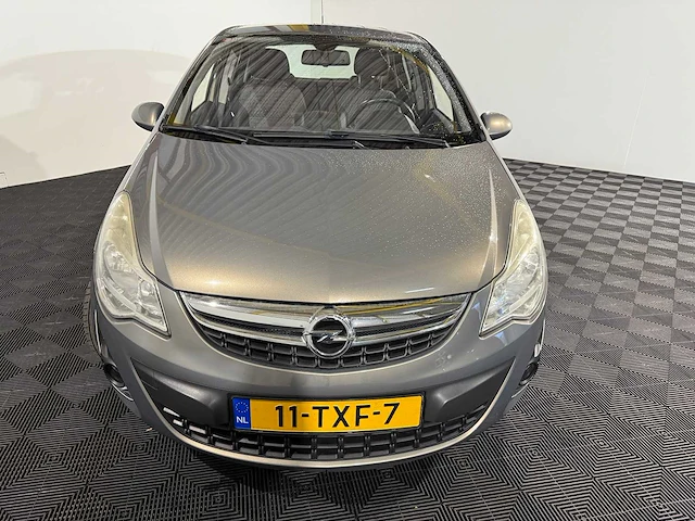 Opel corsa 1.2-16v cosmo, 11-txf-7 - afbeelding 9 van  17