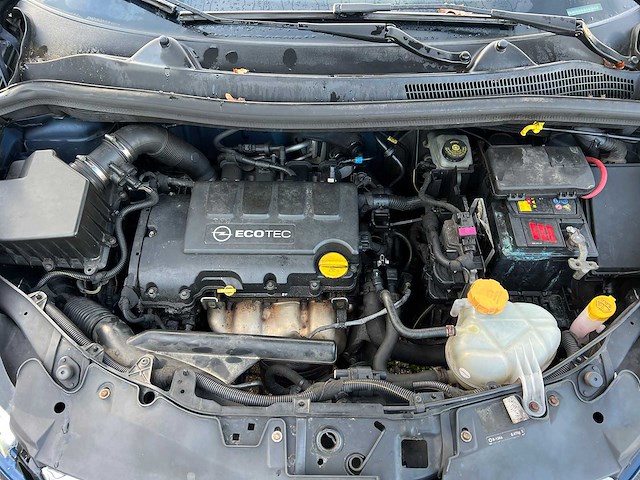 Opel corsa 1.2-16v cosmo, 3-xlf-65 - afbeelding 3 van  12
