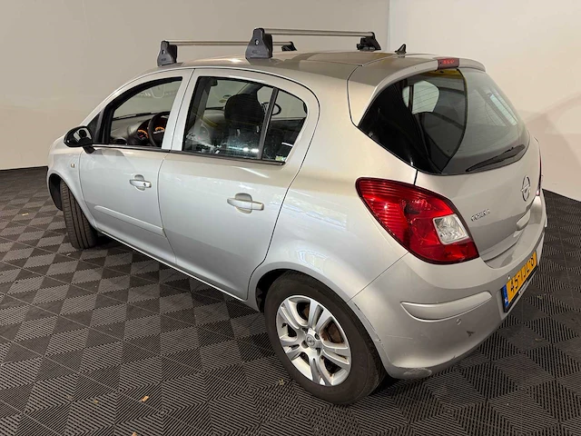 Opel corsa 1.2-16v cosmo, 45-tjl-8 - afbeelding 6 van  13