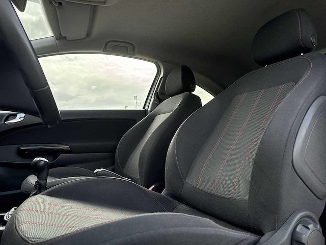 Opel corsa 1.2-16v edition 2009 | tg-115-z - afbeelding 2 van  18