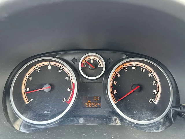 Opel corsa 1.2-16v edition 2009 | tg-115-z - afbeelding 4 van  18
