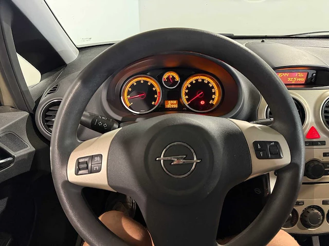 Opel corsa 1.2-16v enjoy, 61-xr-db - afbeelding 12 van  12