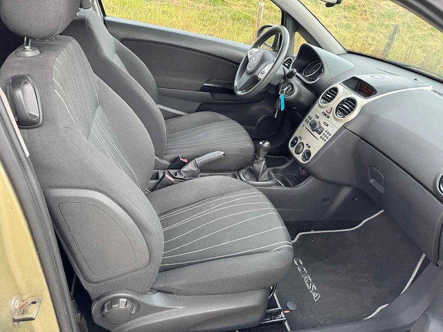 Opel corsa 1.2-16v enjoy airco 70-gjb-2 - afbeelding 10 van  13