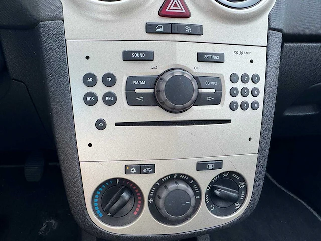 Opel corsa 1.2-16v enjoy airco 70-gjb-2 - afbeelding 13 van  13