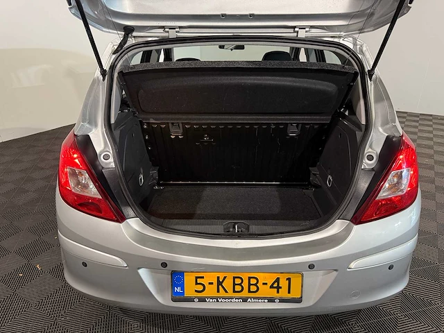 Opel corsa 1.2-16v rhythm, 5-kbb-41 - afbeelding 9 van  14