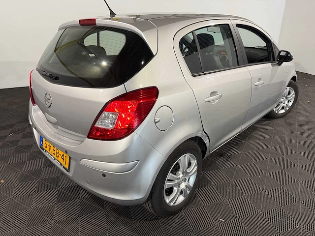 Opel corsa 1.2-16v rhythm, 5-kbb-41 - afbeelding 10 van  14
