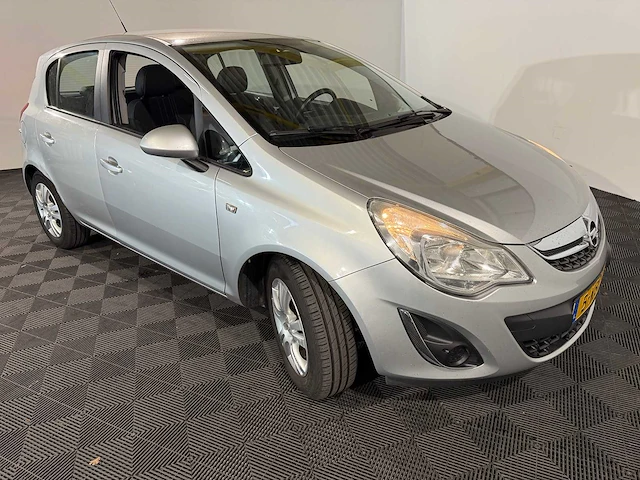 Opel corsa 1.2-16v rhythm, 5-kbb-41 - afbeelding 11 van  14