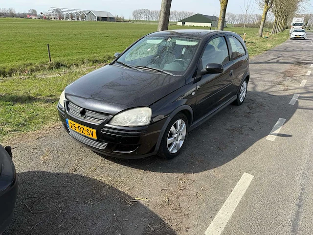 Opel corsa 1.2 16v silverline, 25-rz-sv - afbeelding 1 van  5
