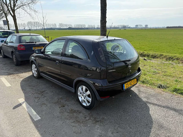 Opel corsa 1.2 16v silverline, 25-rz-sv - afbeelding 4 van  5
