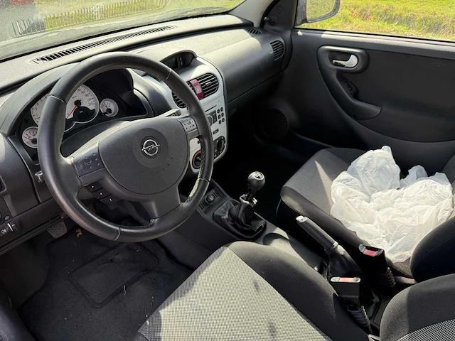 Opel corsa 1.2 16v silverline, 25-rz-sv - afbeelding 5 van  5