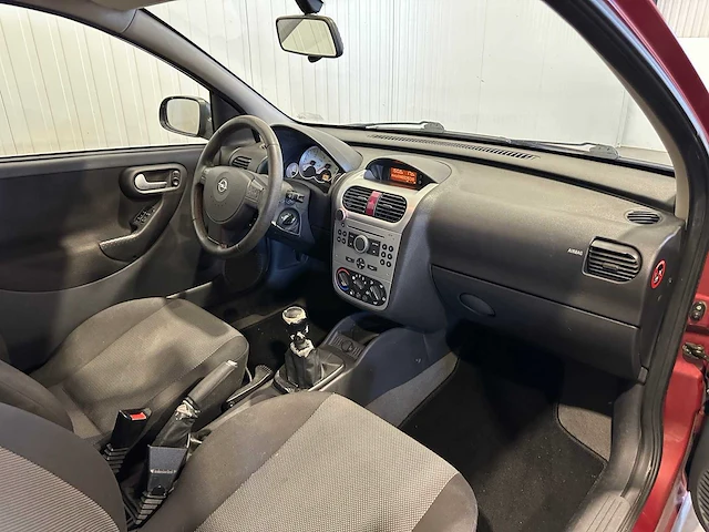 Opel corsa 1.2-16v silverline 60-sz-rs - afbeelding 10 van  21