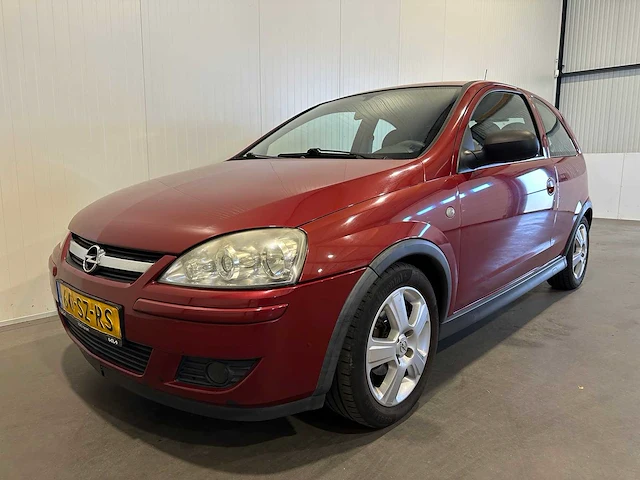 Opel corsa 1.2-16v silverline 60-sz-rs - afbeelding 1 van  21