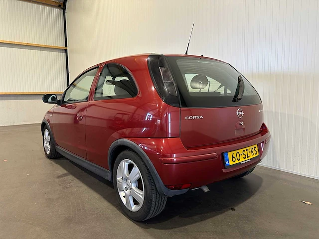 Opel corsa 1.2-16v silverline 60-sz-rs - afbeelding 3 van  21