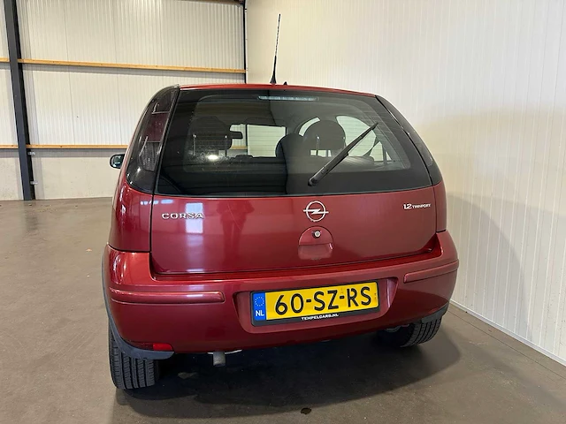Opel corsa 1.2-16v silverline 60-sz-rs - afbeelding 4 van  21