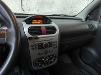 Opel corsa 1.2-16v silverline 80pk 2006, 95-sp-bz - afbeelding 19 van  36