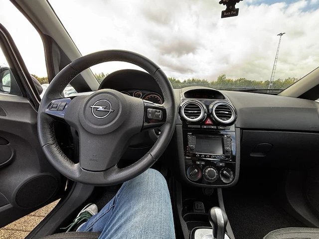 Opel corsa 1.2i enjoy easytronic 85 at,2014 - afbeelding 2 van  35