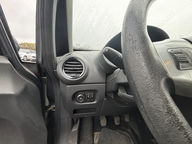 Opel corsa 1.3 cdti ecoflex essentia start/stop dpf,2012 - afbeelding 8 van  27