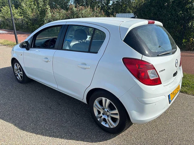 Opel corsa 1.3 cdti ecoflex s/s cosmo 2013 | 7-kzj-84 - afbeelding 2 van  9