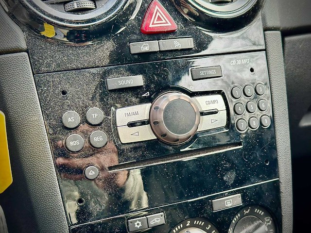 Opel corsa 1.4 16v 111 edition lpg, 29lrl9 - afbeelding 5 van  16