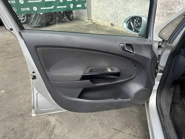 Opel corsa 1.4-16v (automaat) bns sport 90pk 2007, 70-xh-jk - afbeelding 22 van  40