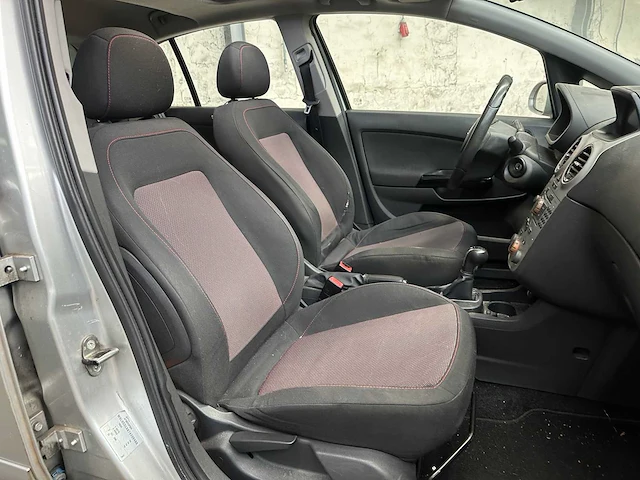 Opel corsa 1.4-16v bns sport 90pk 2007, 70-xh-jk - afbeelding 32 van  40
