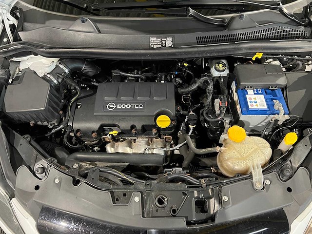 Opel corsa 1.4-16v color edit, 41-lgp-5 - afbeelding 4 van  13