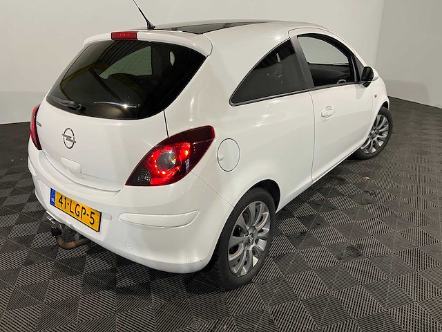 Opel corsa 1.4-16v color edit, 41-lgp-5 - afbeelding 9 van  13