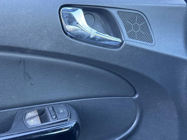 Opel corsa 1.4-16v cosmo 2007 | 91-tz-vk - afbeelding 2 van  28