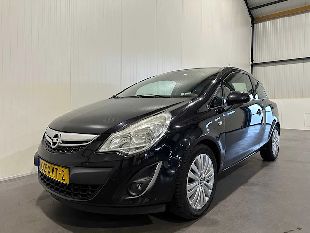 Opel corsa 1.4-16v edition 02-xkt-2 - afbeelding 1 van  24